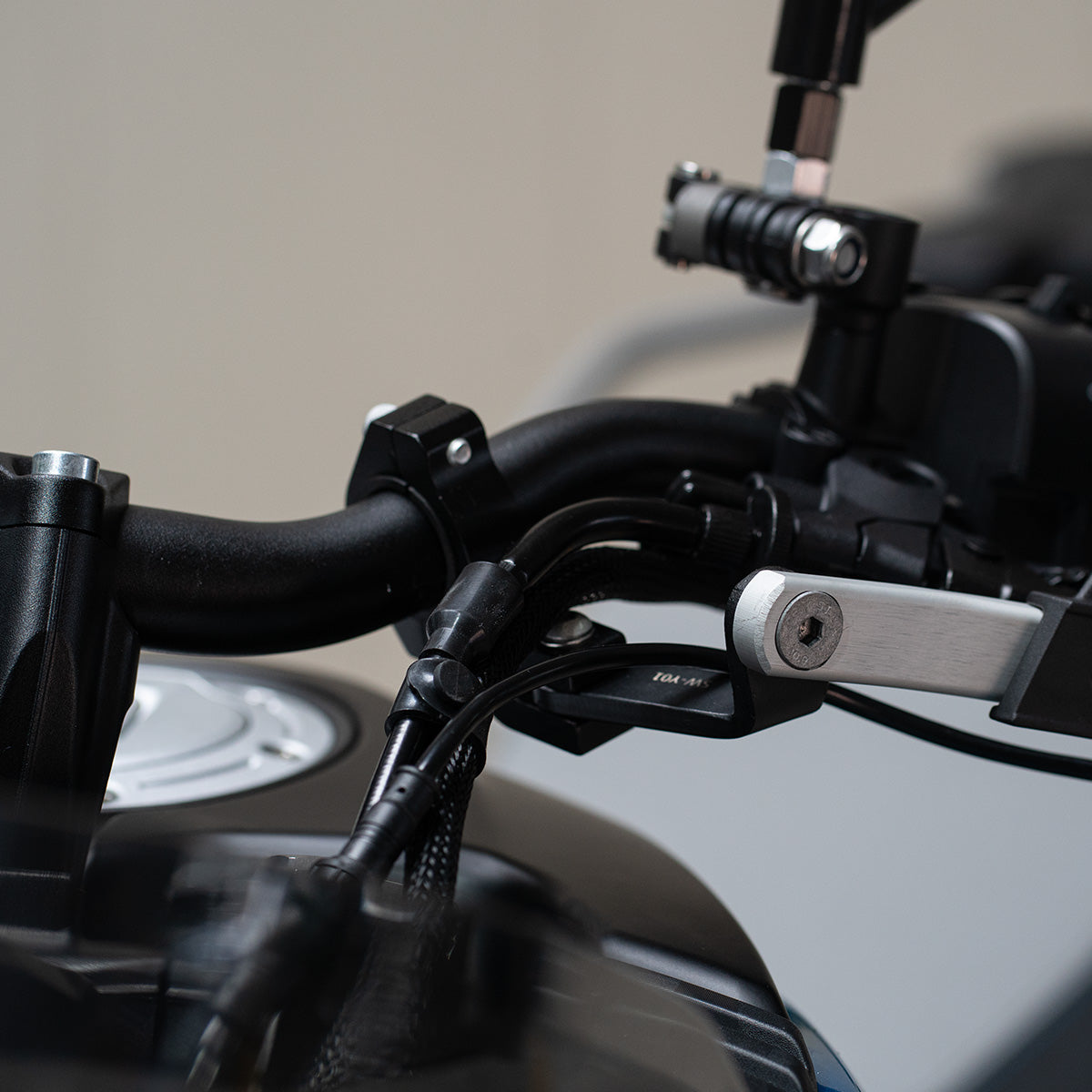 S_Wolf protectores de manos para CFMOTO 800 MT-X — imagen 3