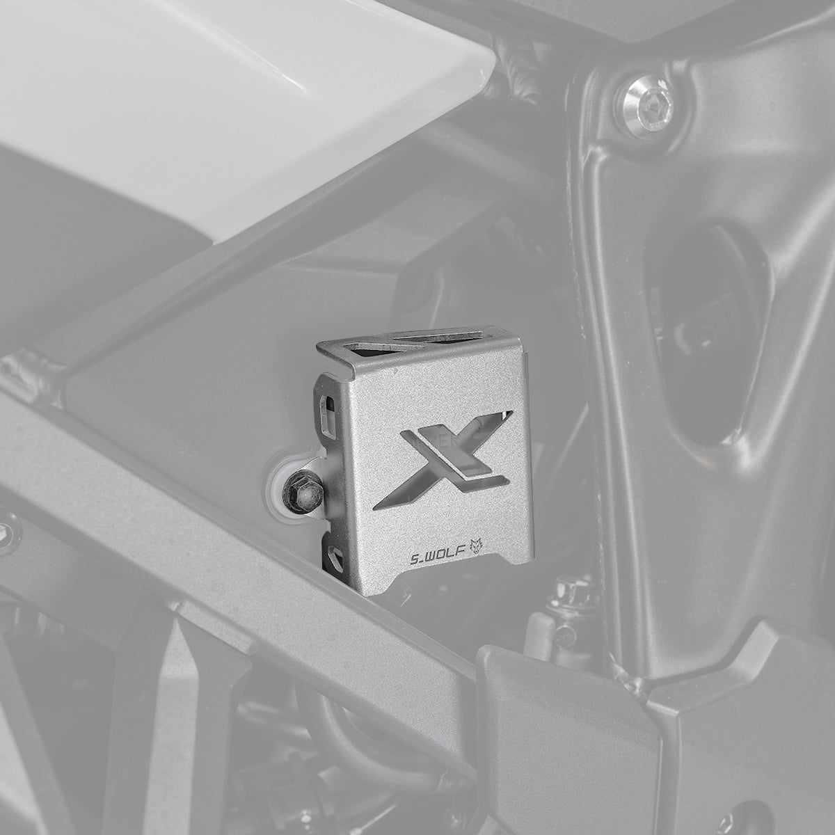Protector del depósito de líquido de frenos S-Wolf para Honda CRF1100L — imagen 3