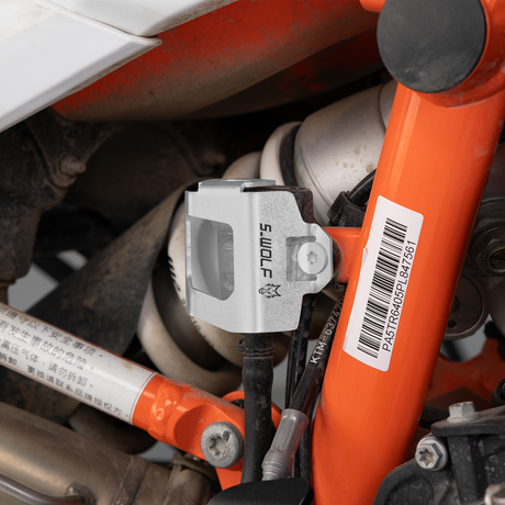 Protector del depósito trasero de líquido de frenos S-Wolf para KTM 790/890 ADV — imagen 4