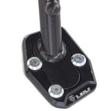Ampliador de pata lateral instalado en BMW R1250GS Adventure