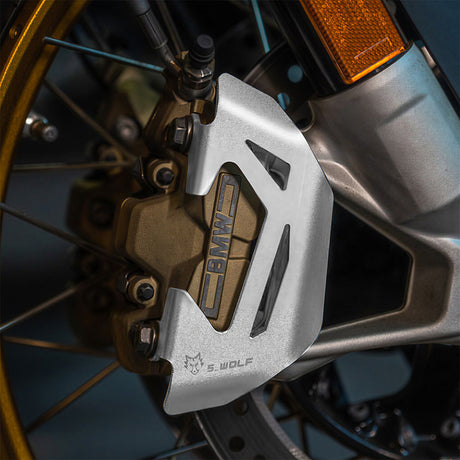 Protector de pinza de freno instalado en BMW R1250GS