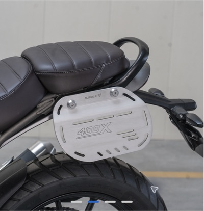 Placas de extensión para soporte de bolsas laterales S-WOLF para Triumph 400X